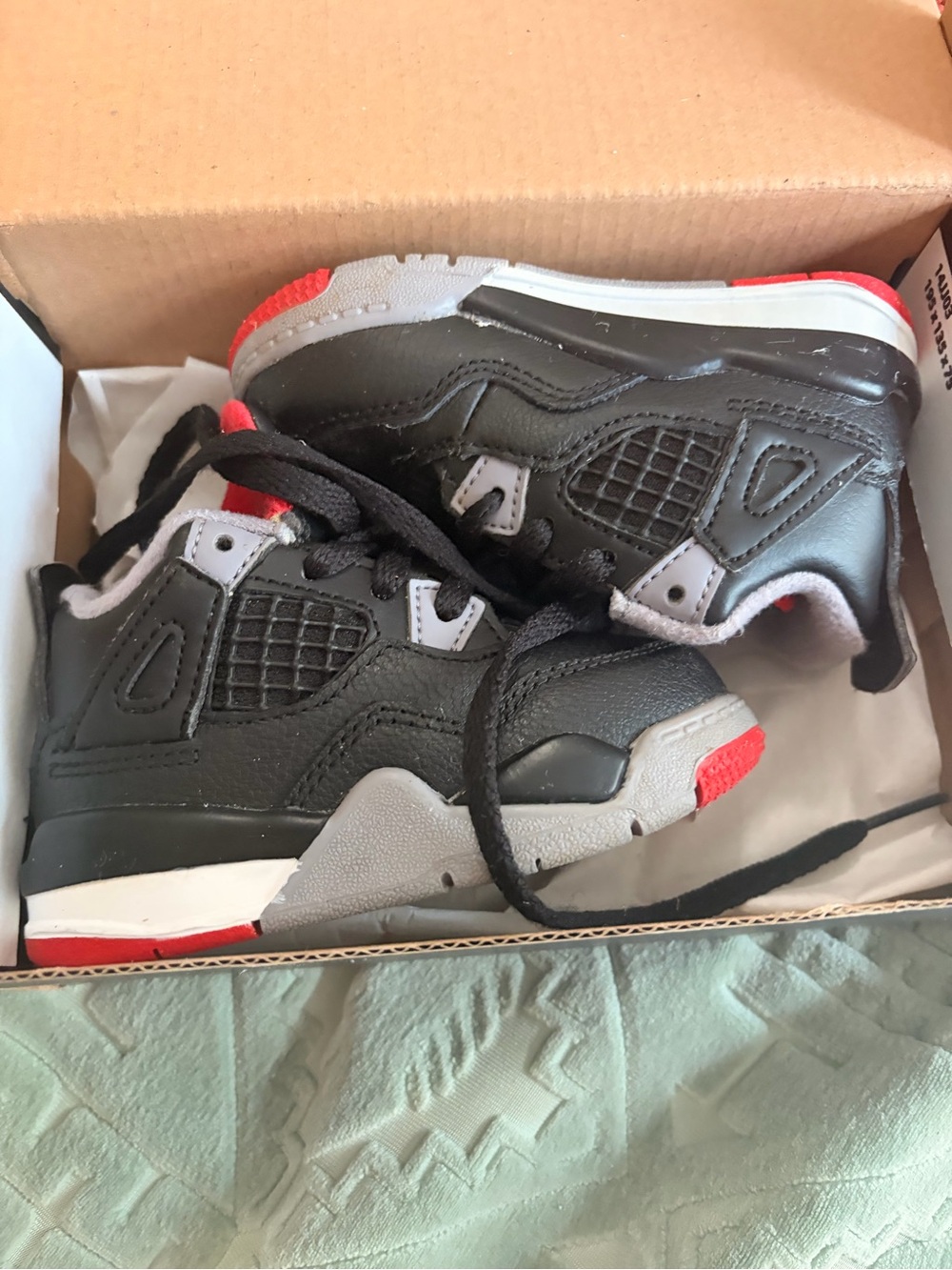 Jordan Kids Black and Red Low-Top Sneakers